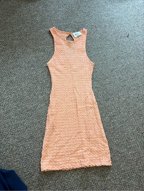 Dresses & Skirts - Sleeveless Peach Textured Knit Midi Dress